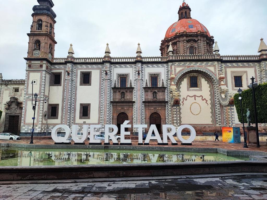 Hospedaje Castillo, Casa Blanca La Corregidora