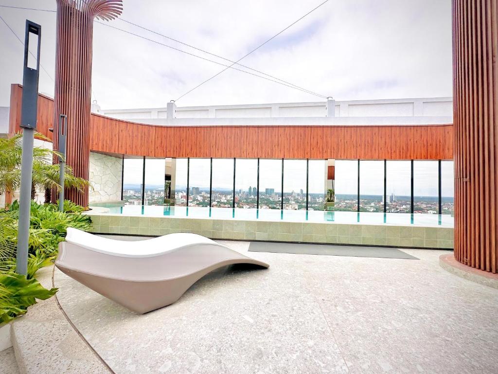 Hermoso depto a estrenar,piscina,sauna,áreas verdes - 4