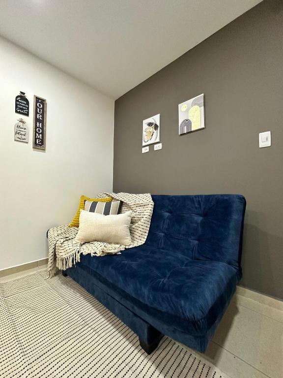 Apartamento entero bien ubicado en zona exclusiva - 2