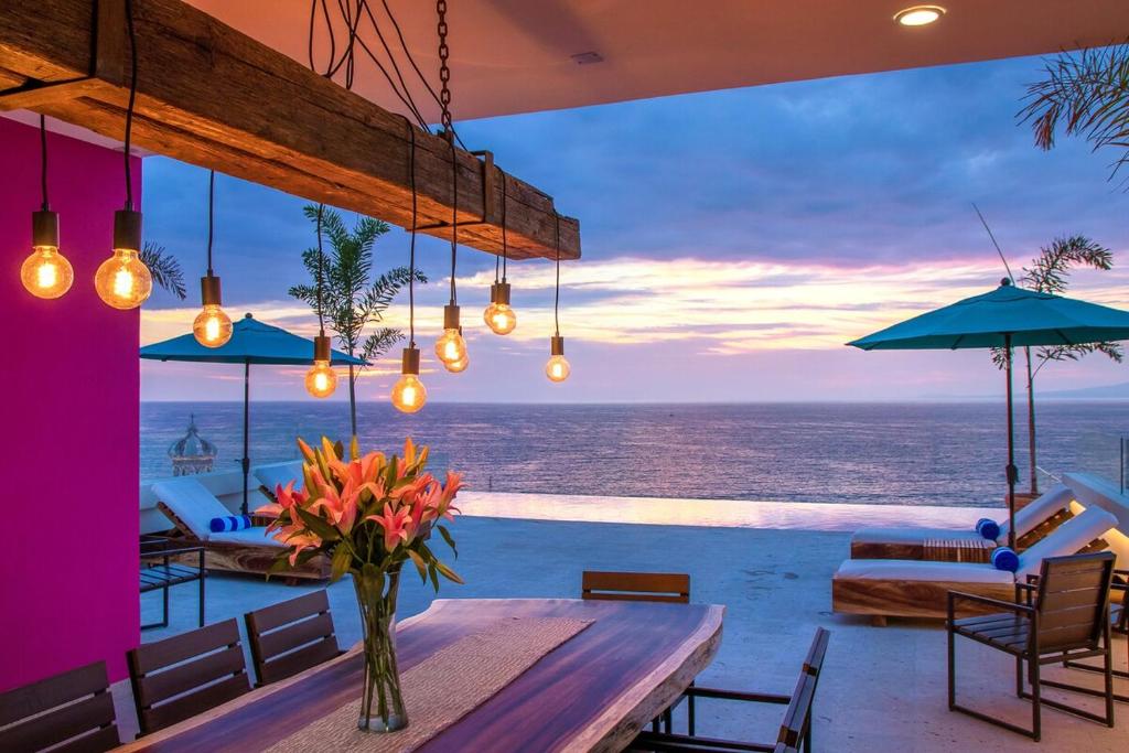 Condominium in the heart of PV 302 - 2