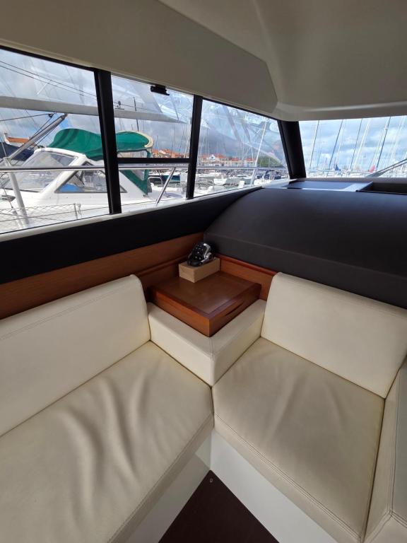 Vedette KEFI Prestige 350 Fly - 5