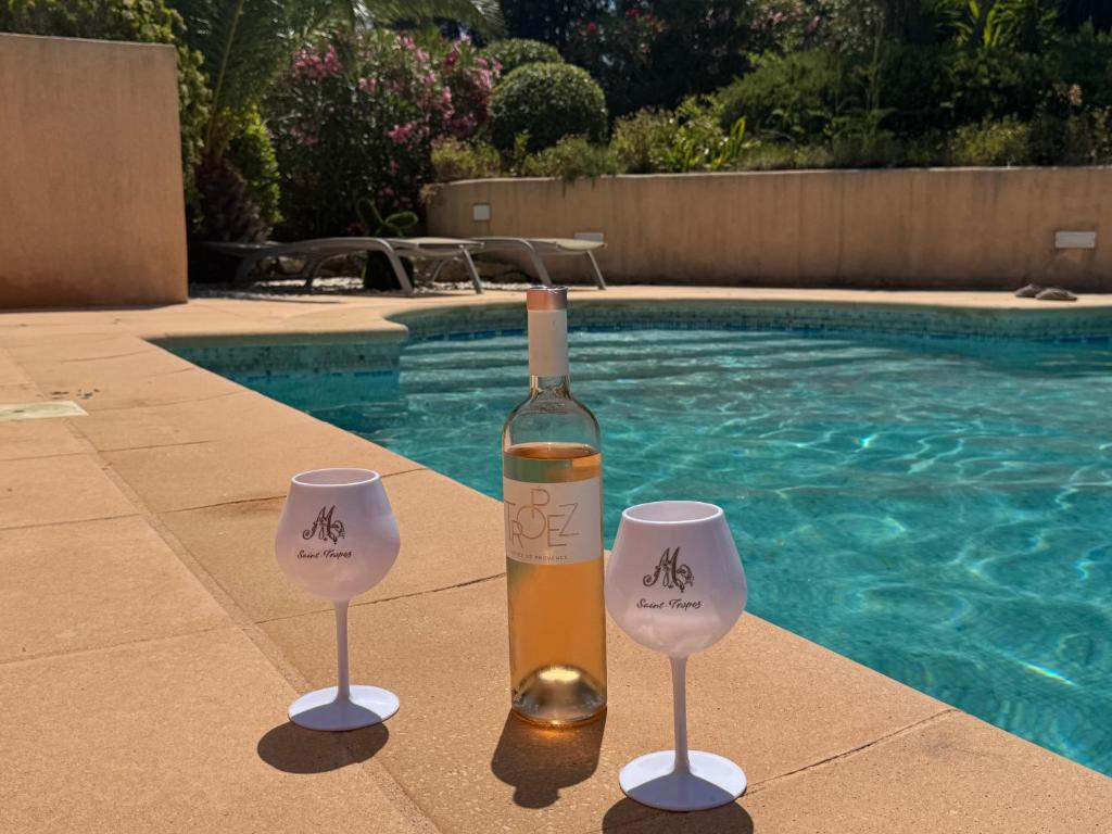 Villa bellevue sainte maxime un écrin de verdure au cœur du sémaphore piscine XXL - 4