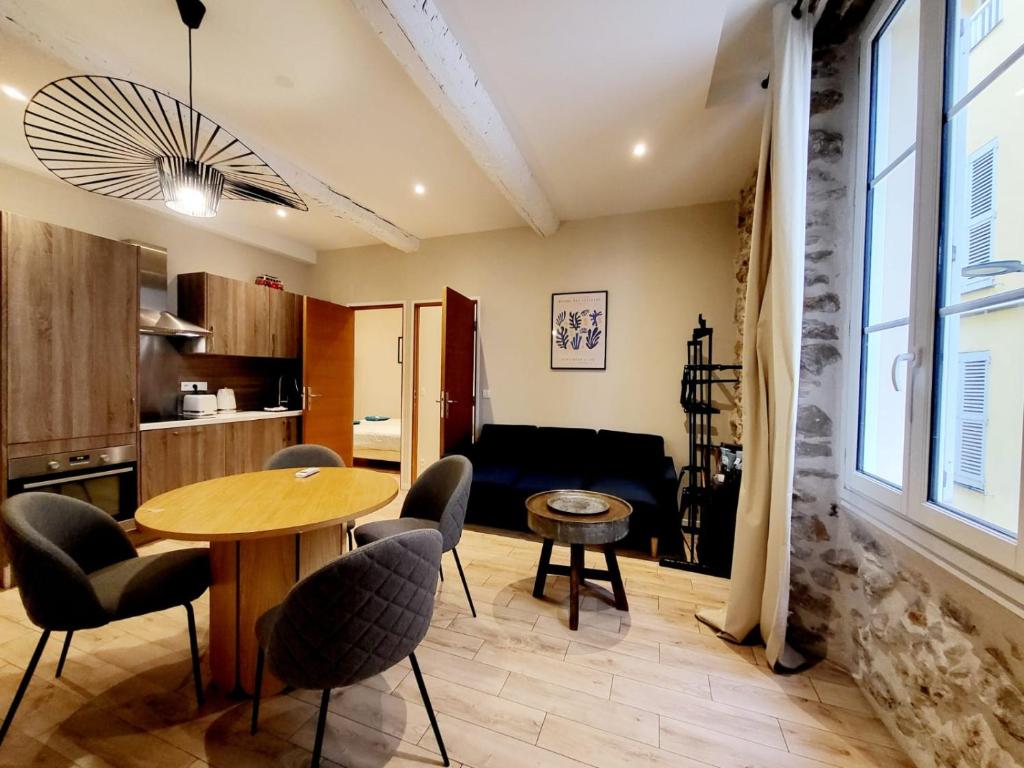 Le Sade 1er et Le Sade 2nd - 2 Appartements au coeur d'Antibes - 5
