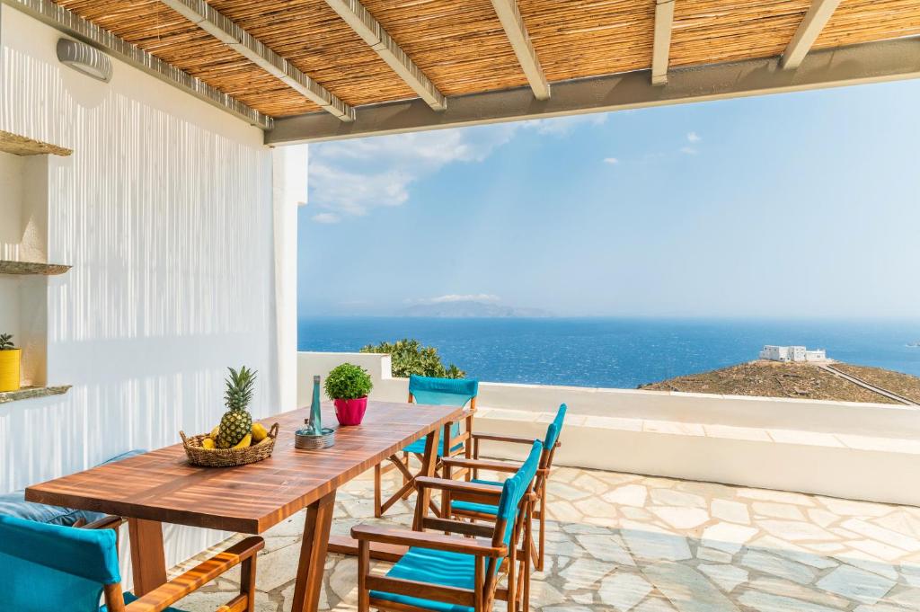 Allegro Country House Tinos, Lichnaftia
