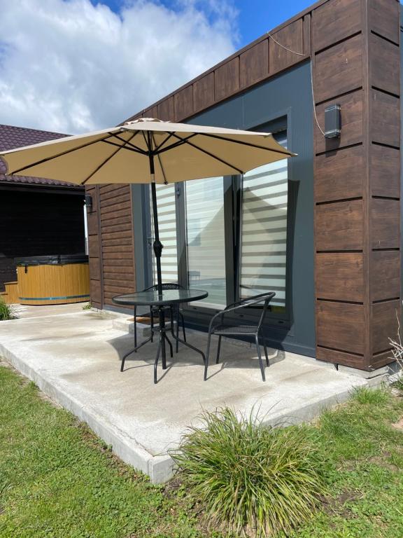 Pas Alksnius, Šiaudinė