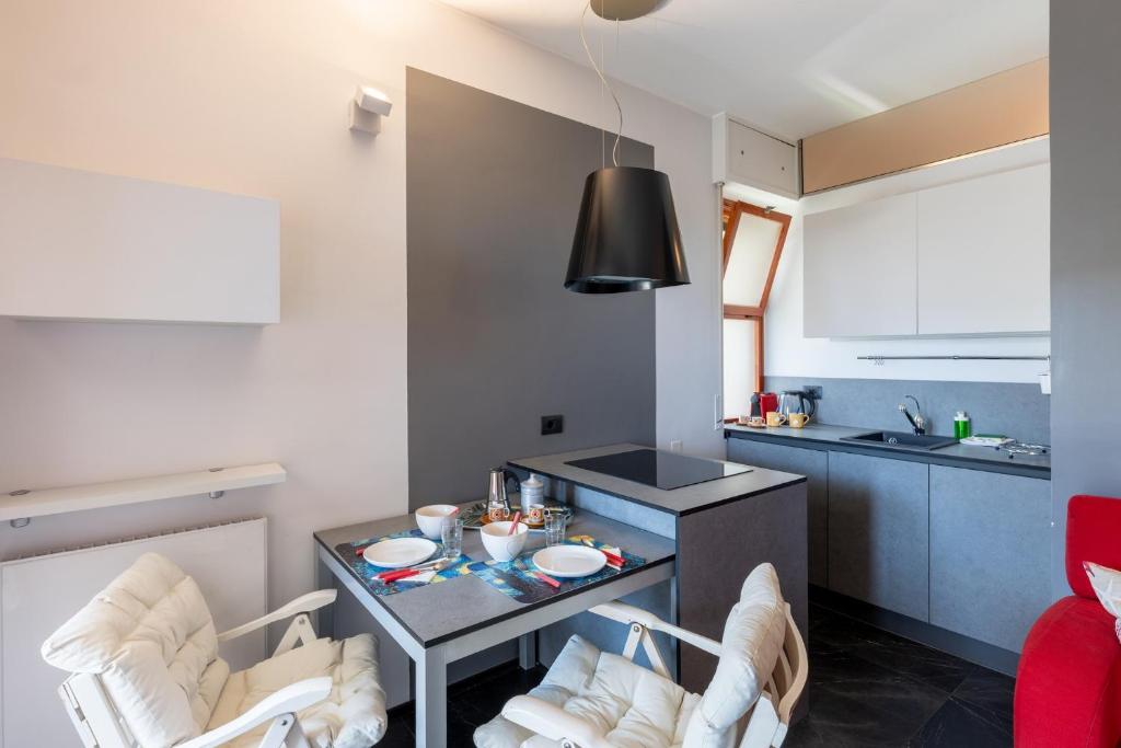 GuestHost - Seaview Apartment Sanremo - 4