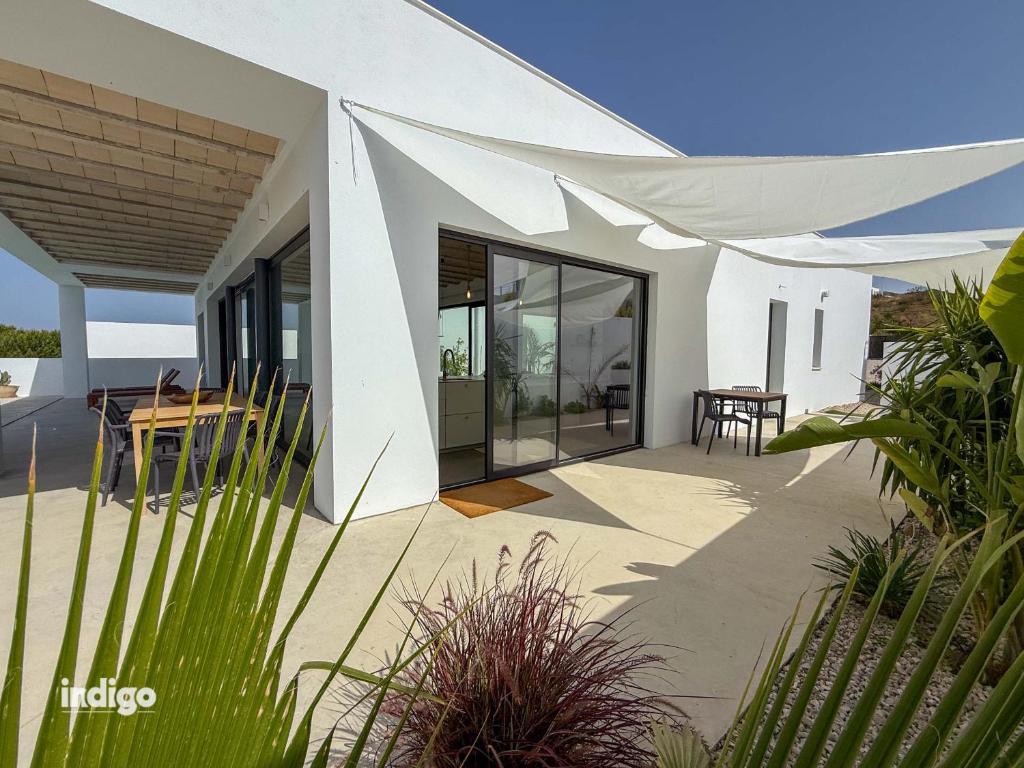 Villa Paz -Moderno Privado Nuevo Piscina Vistas a Golf y Lago - 4