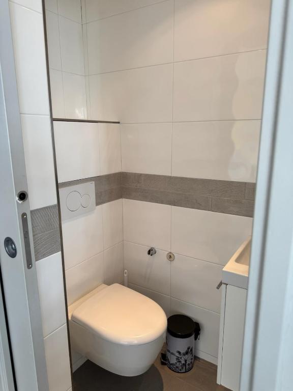 Appartement vue mer avec plage a pied garage prive à Golfe-Juan - 3