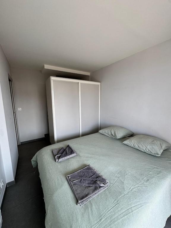 Appartement vue mer avec plage a pied garage prive à Golfe-Juan - 4