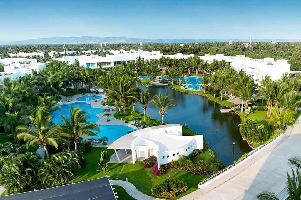 Departamento Mayan Lakes TX - Albercas, club de playa, tenis, pádel y más - 3
