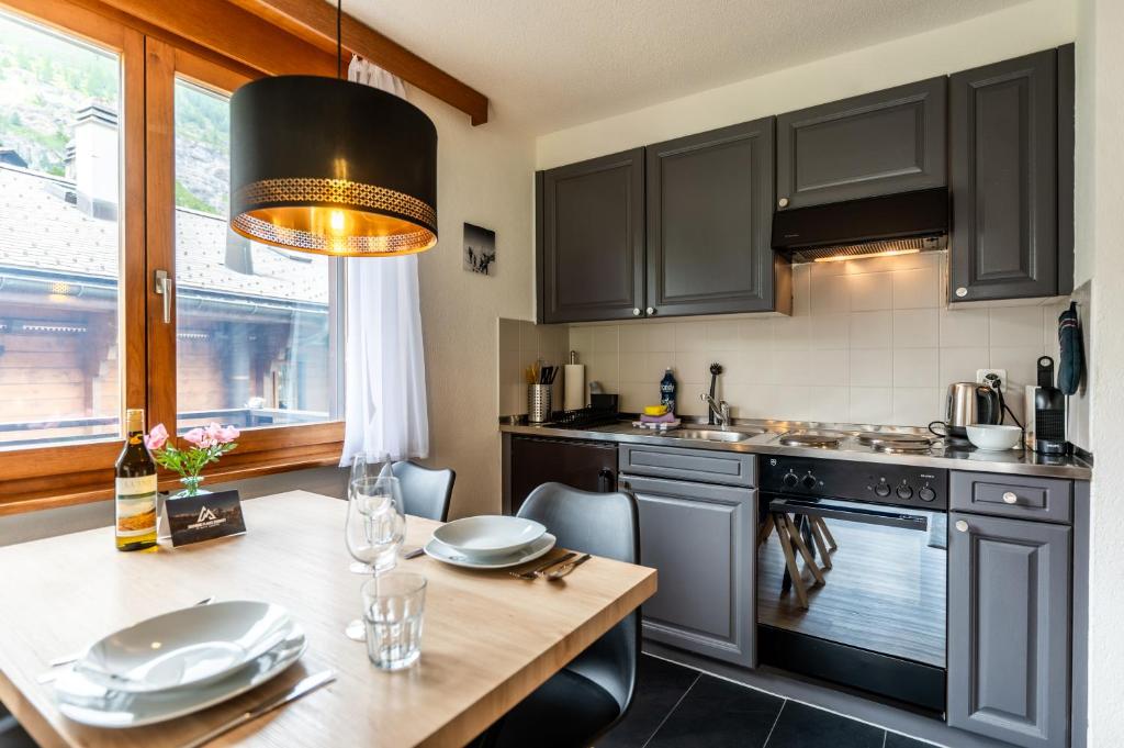 Mountain Home with stunning view - by Inspiring Places Zermatt - 4