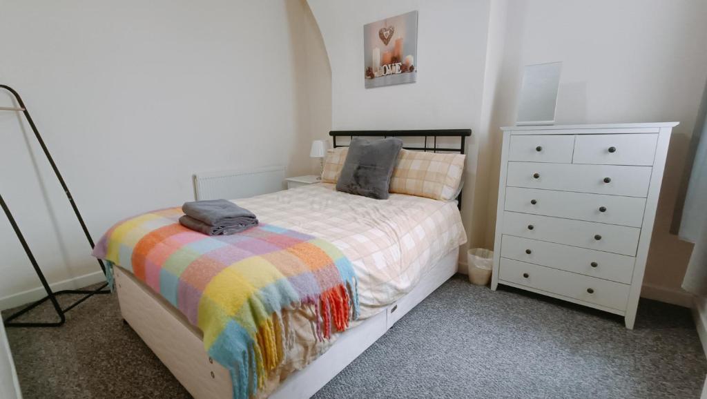 Bright, Comfortable Home, Convenient for City Centre, Liverpool