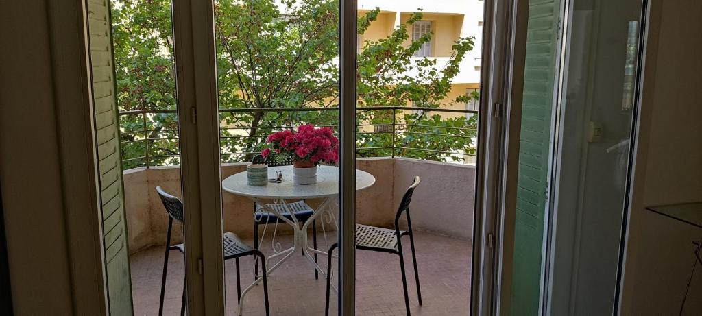 2 bedroom apartment in the city center - 2