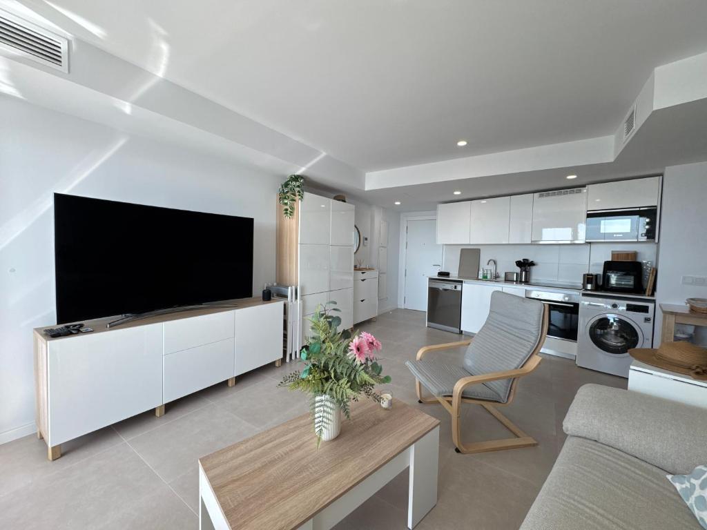 Gran Canet Salva, moderno apartamento con terraza y vistas al mar - 5