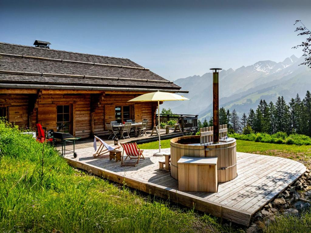 Chalet Sisar - OVO Network - 2