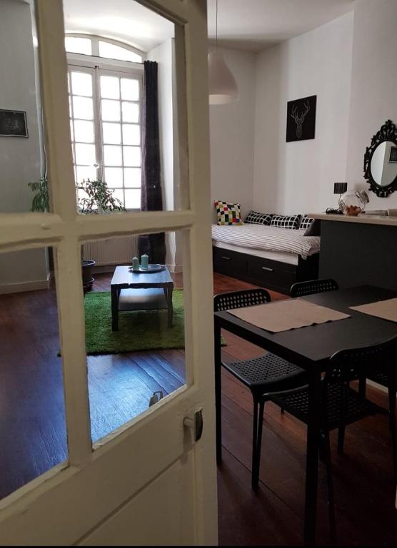 Vaste studio quartier historique - 3