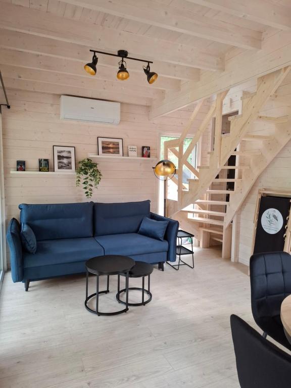 Perła Wincentowa, Stawiska