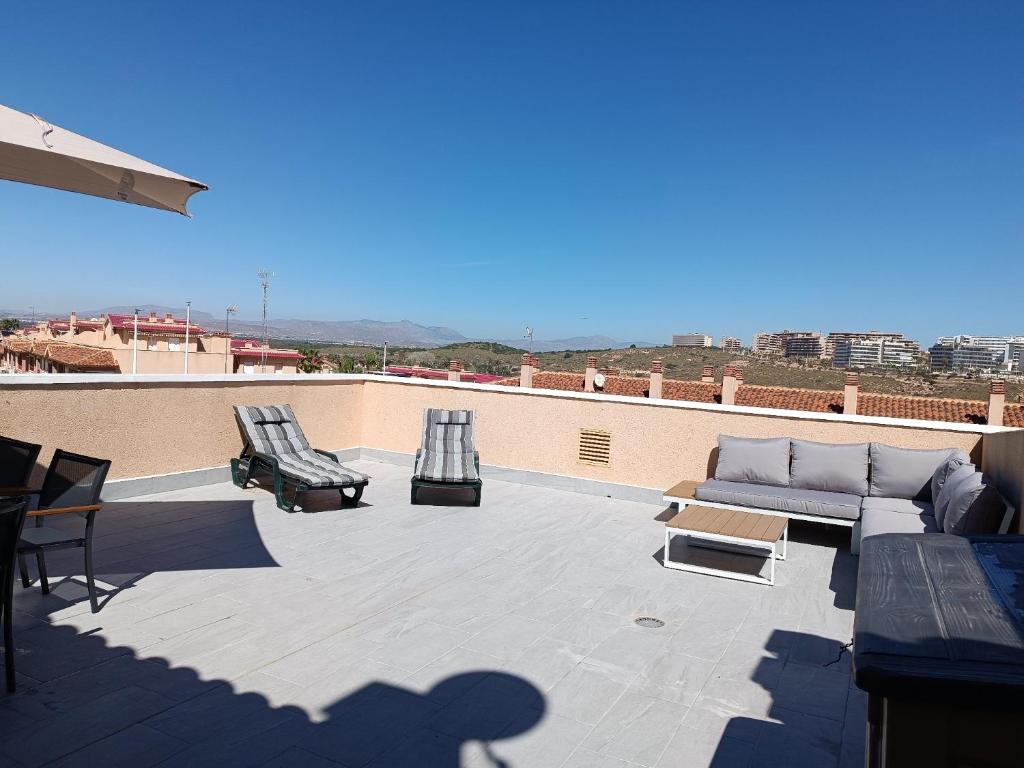 Casa con cálida terraza y piscina R76 by Novadesta - 4