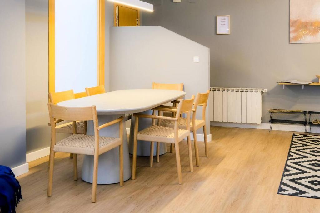 Ático Alfonso | Amplio Céntrico Renovado | 10 Pax - 2
