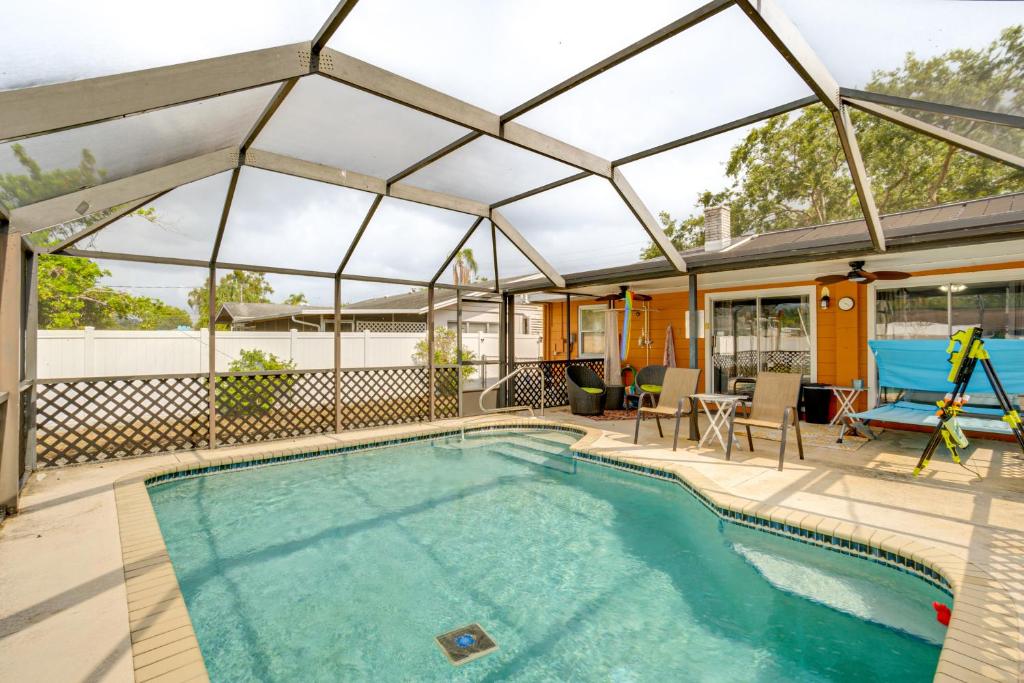 2 Mi to Riverwalk Gem with Private Pool and Yard!, Bradenton
