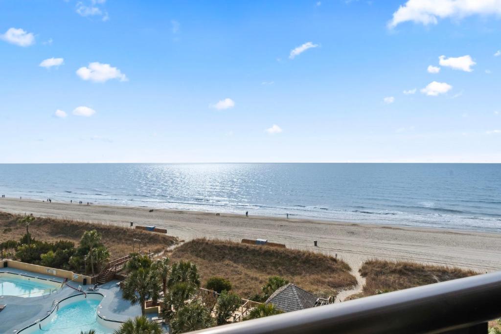 Beachfront Retreat l Pool, Balcony & Stunning Views, Myrtle Beach