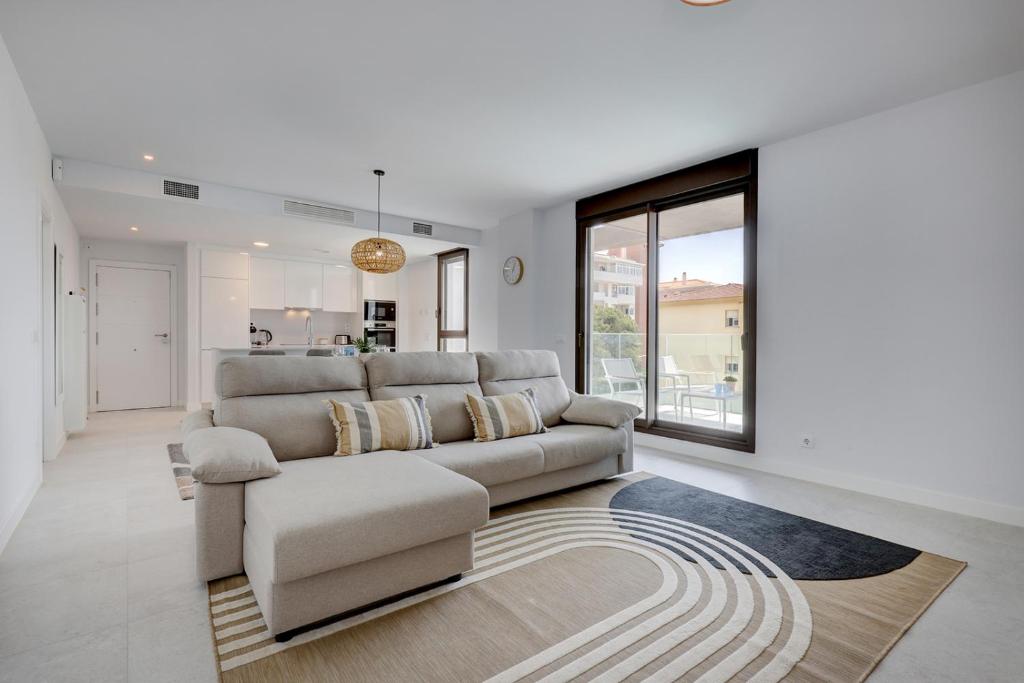 Las Mesas Modern Apartment with Pool in Estepona - 4