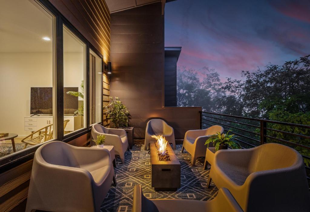 Azul - An Atomic Ridge Home, Chattanooga