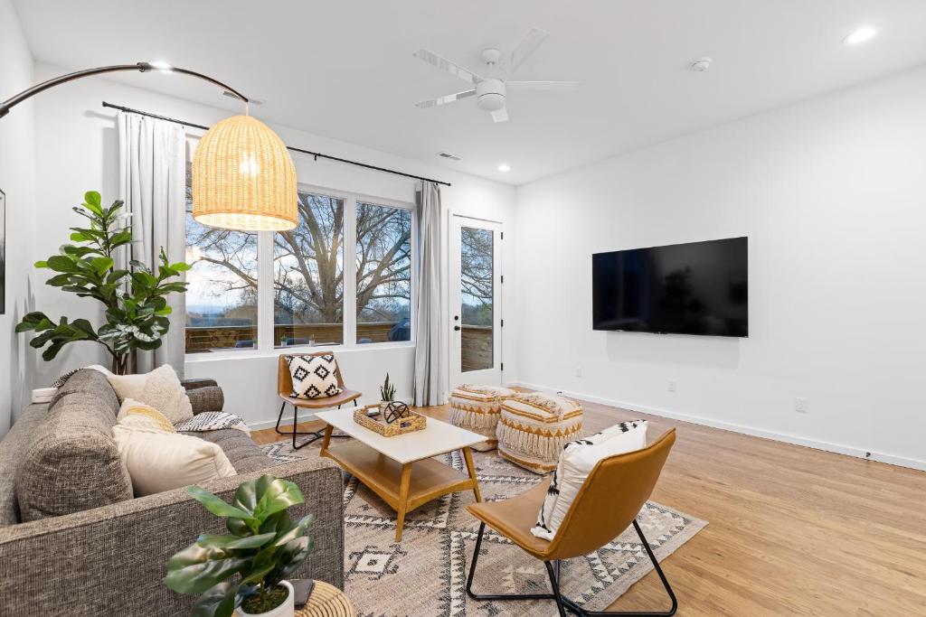 Nomad - An Atomic Ridge Home, Chattanooga