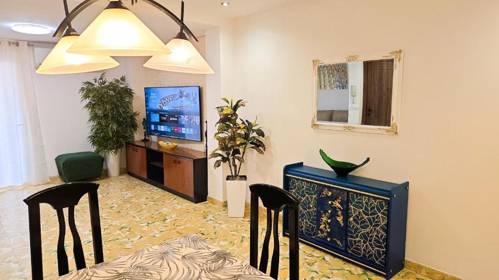 Desigual apartamento con 3 AC - 2