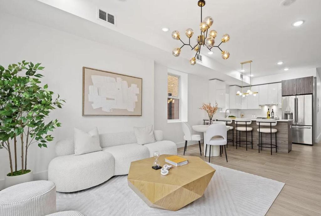 The View - Direct Bus Time Square NYC Breakfast Included - B, Jersey City