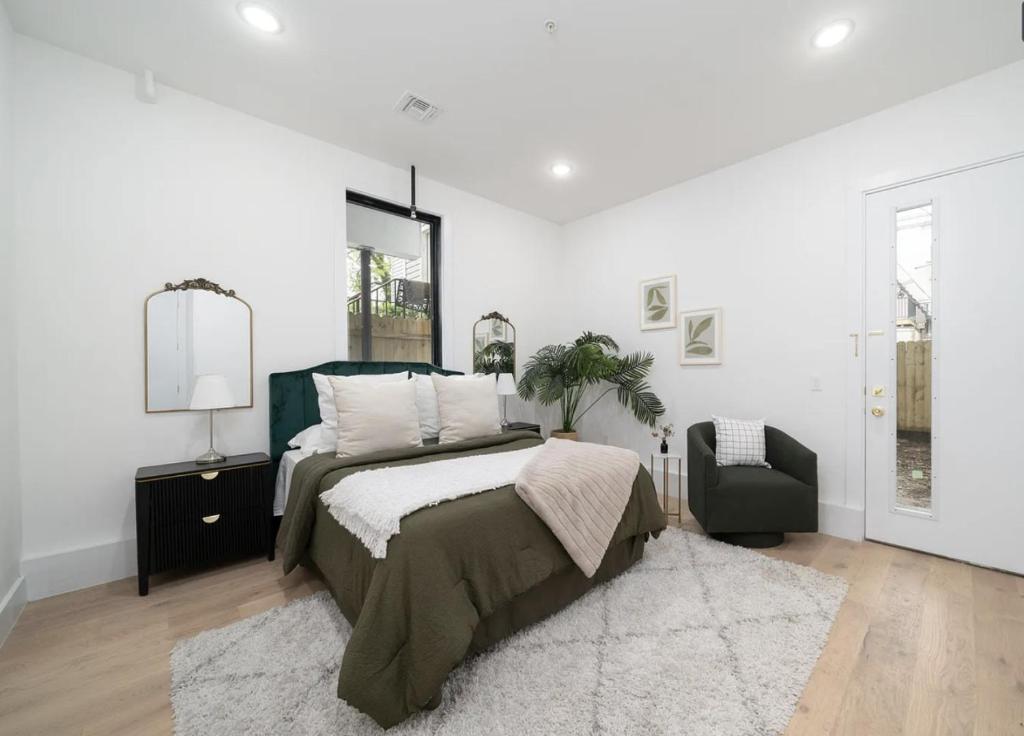 The View - Direct Bus Time Square NYC Breakfast Included - A, Jersey City