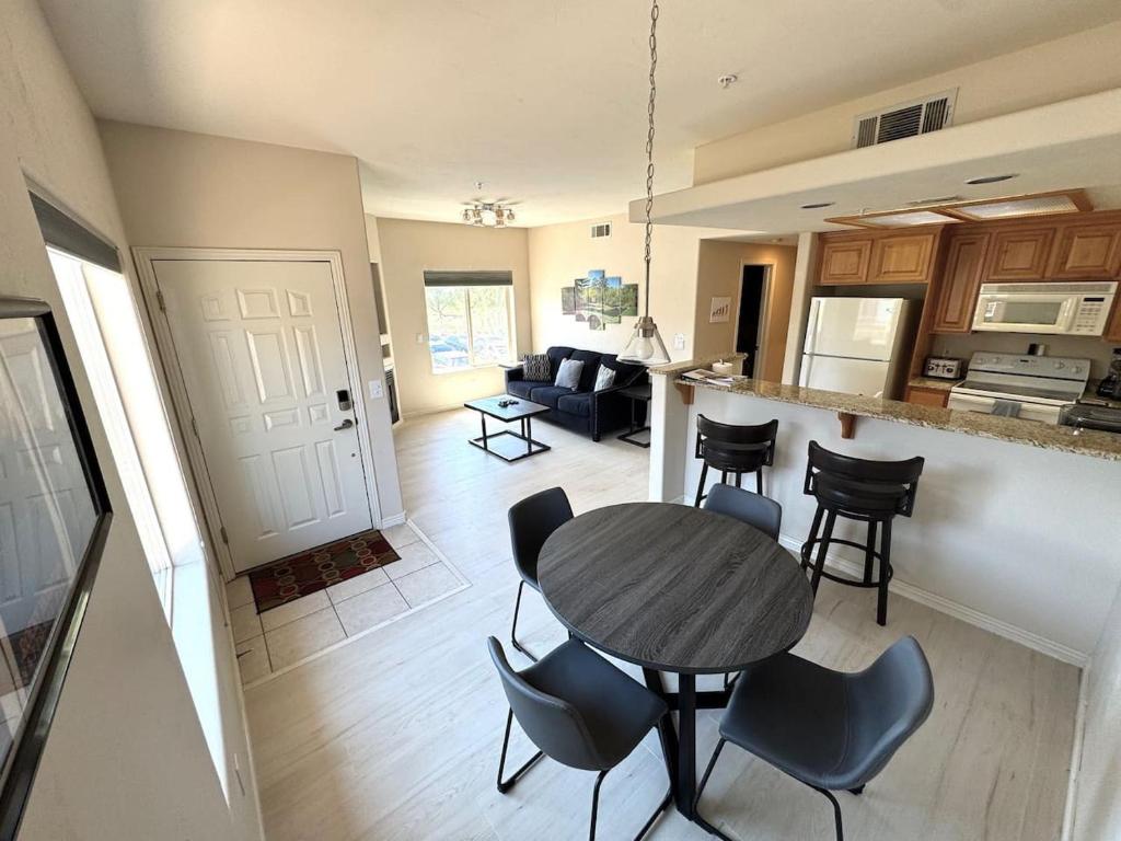 Condo on Wolf Creek Golf Course, Mesquite