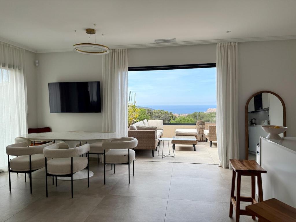 Appartement standing grande terrasse vue mer, Monticello