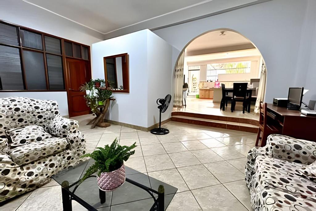 Vive a 5Min del centro 3HAB con A/C Cochera Privad - 3