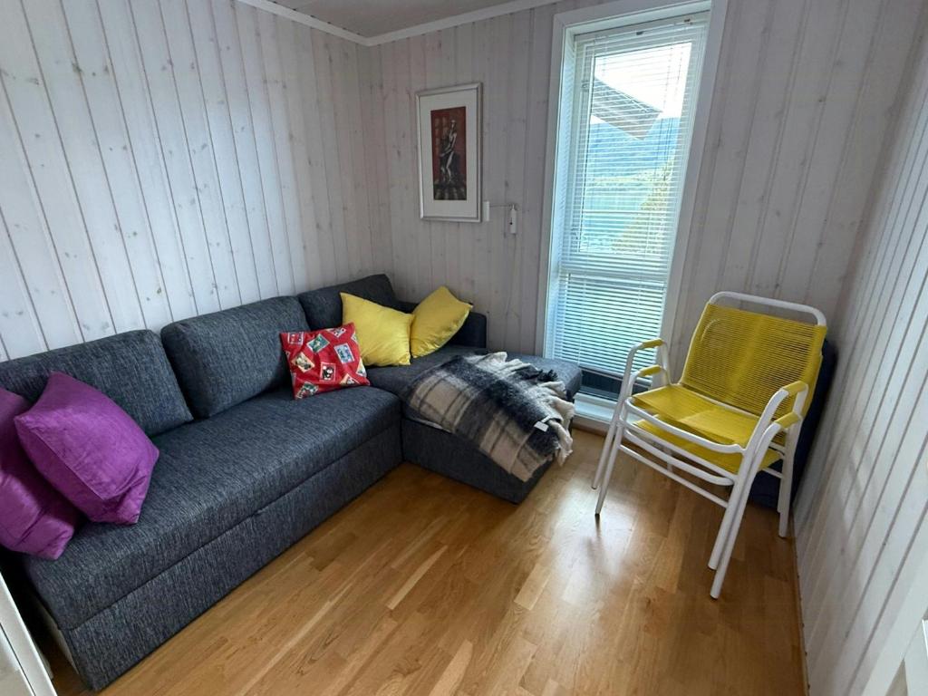 Seaside Cabin With Private Pier In Eidsvåg, Eidsvåg