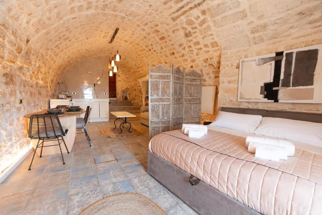 Le Due Pietre, Ostuni