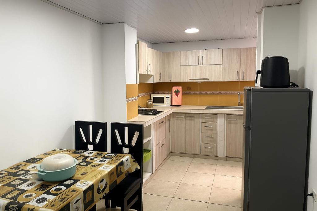 Habitación cómoda en Quito - 5