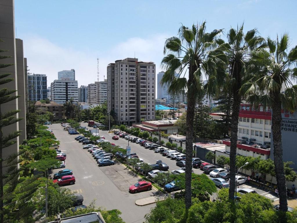 Elegant penthouse with terrace and city views - 5