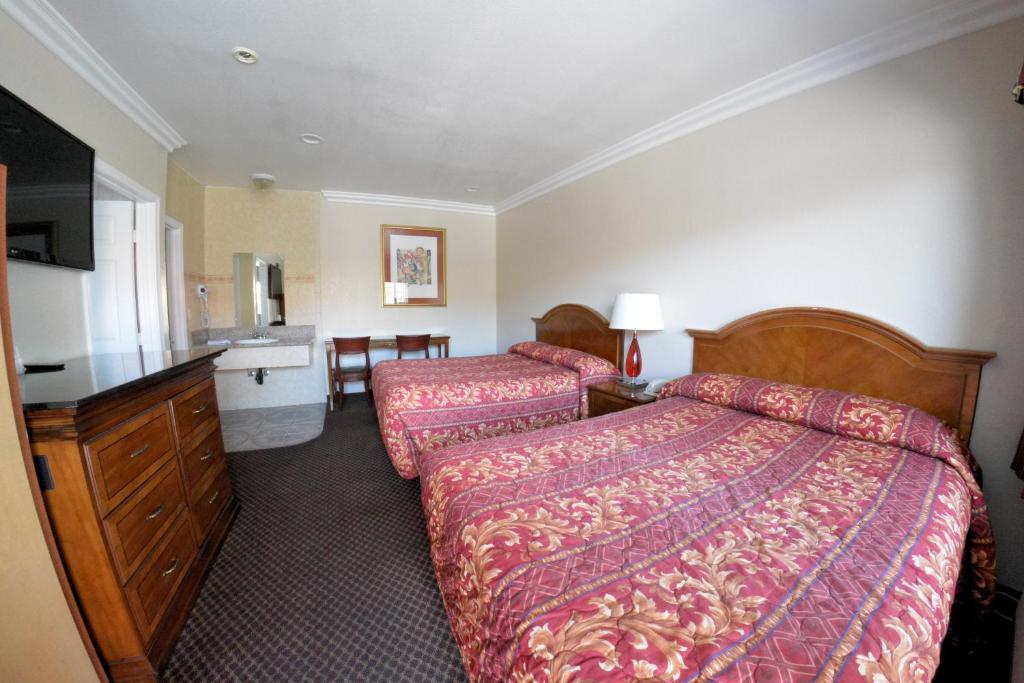 The Palace Inn photo