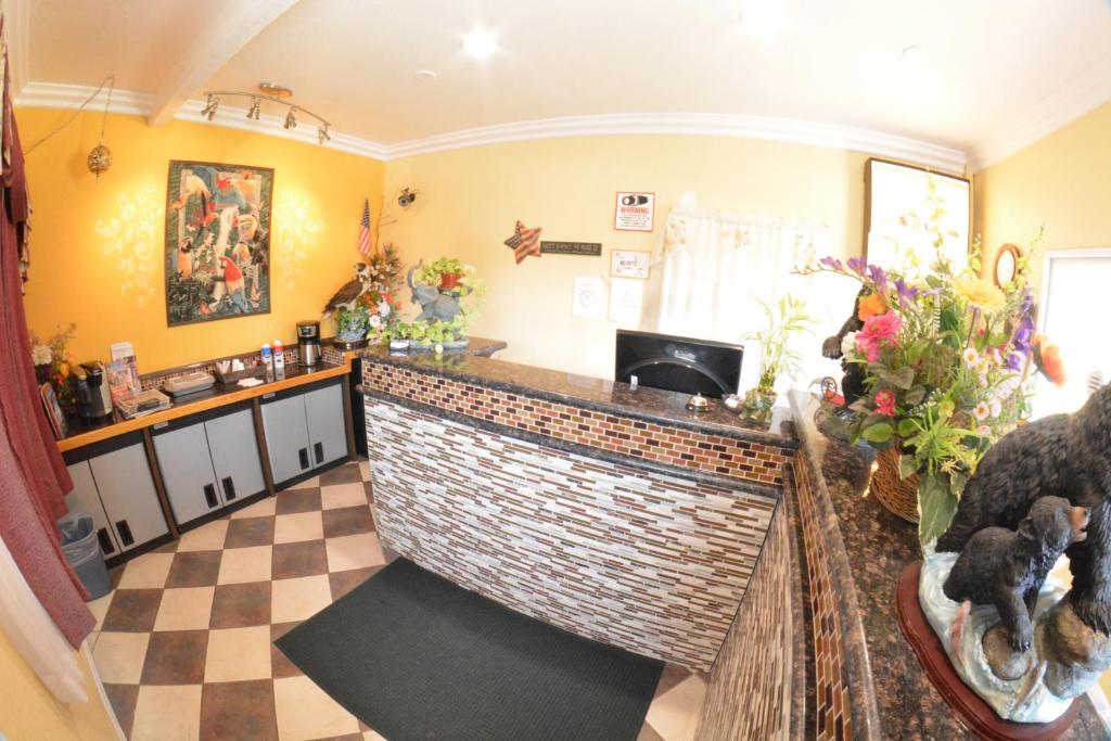 The Palace Inn photo