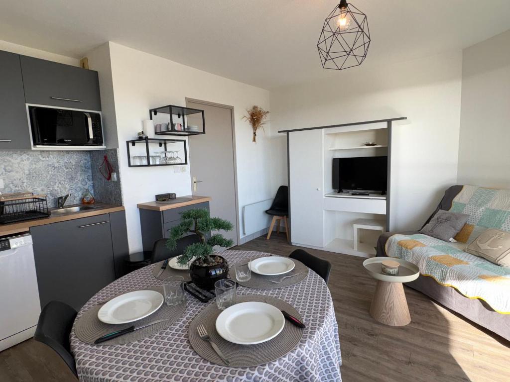 Appartement T2 + Alcôve, piscine collective, 5 pers, parking - FR-1-323-568 - 3