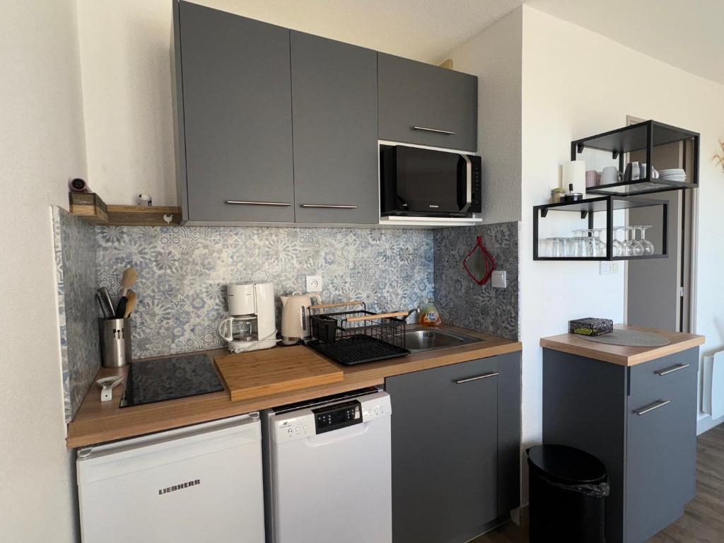 Appartement T2 + Alcôve, piscine collective, 5 pers, parking - FR-1-323-568 - 4