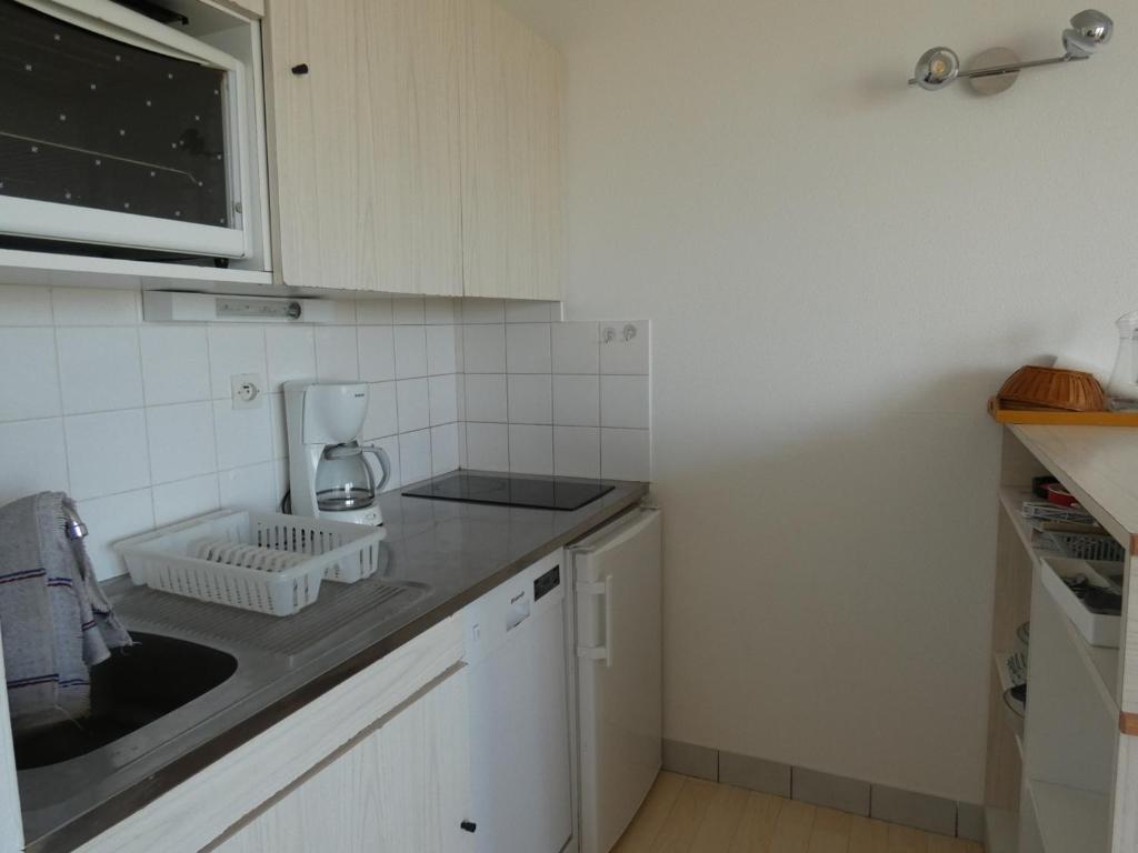 Appartement T2+ cabine avec piscine et parking à Saint-Jean-de-Monts - FR-1-323-315 - 3