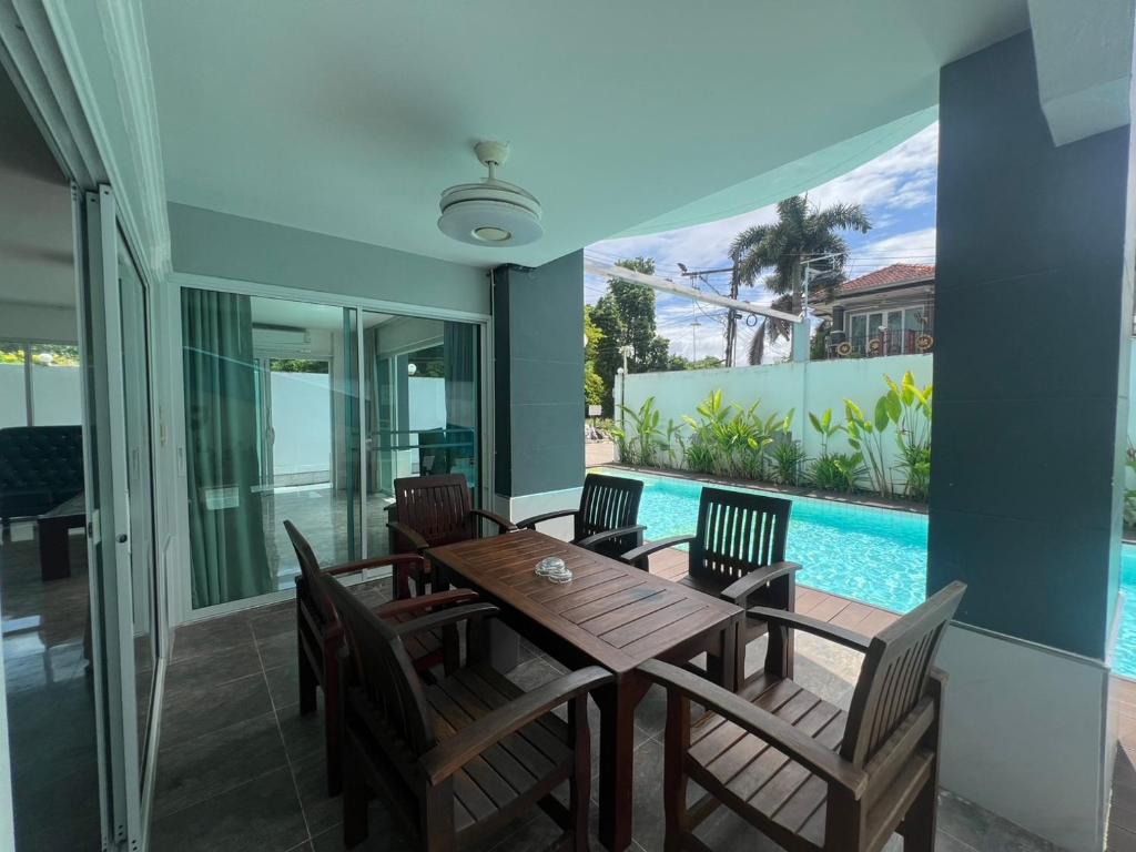 Pattaya Pool Villa