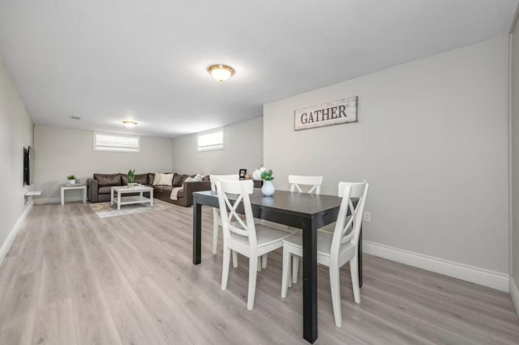 1913 rosebella, Ottawa