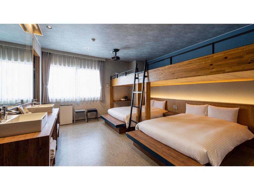 LACER OKINAWA NAHA Miebashi