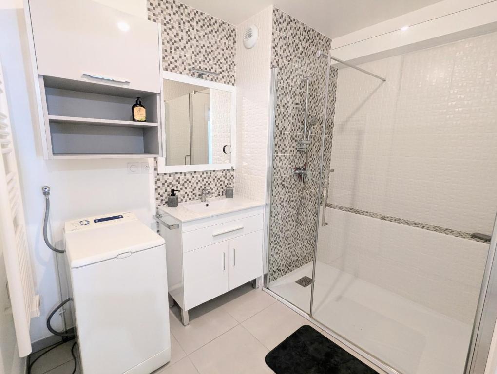 T3 neuf Baignots proche Thermes, centre, parking - 4