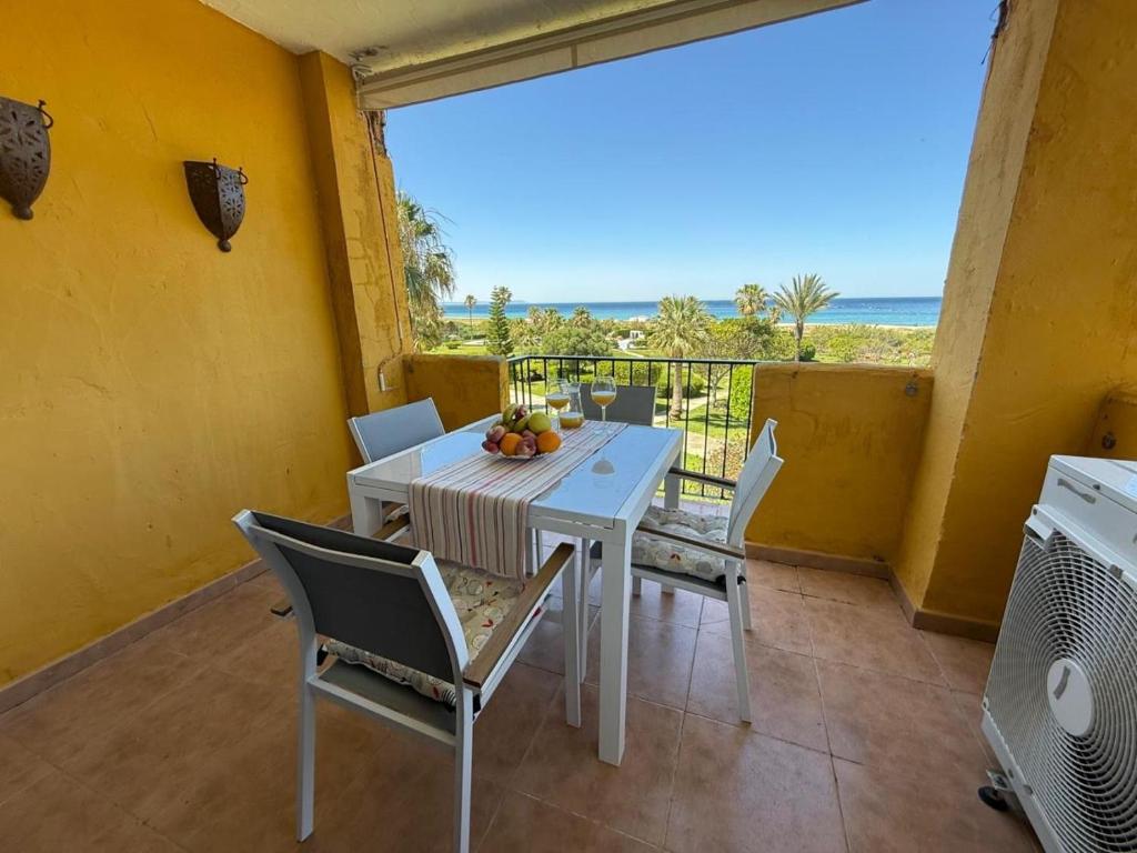 ref. 86 apartamento frontal en atlanterra costa - 2