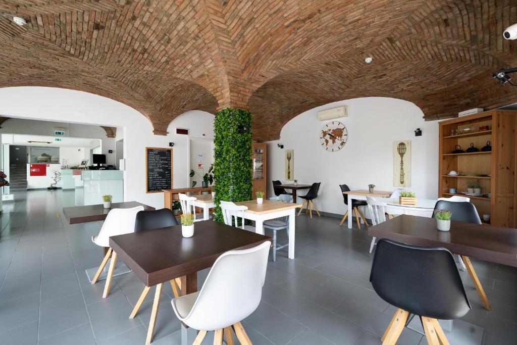 KR Hotels - Albufeira Lounge — Restaurant & bars in Albufeira, Faro