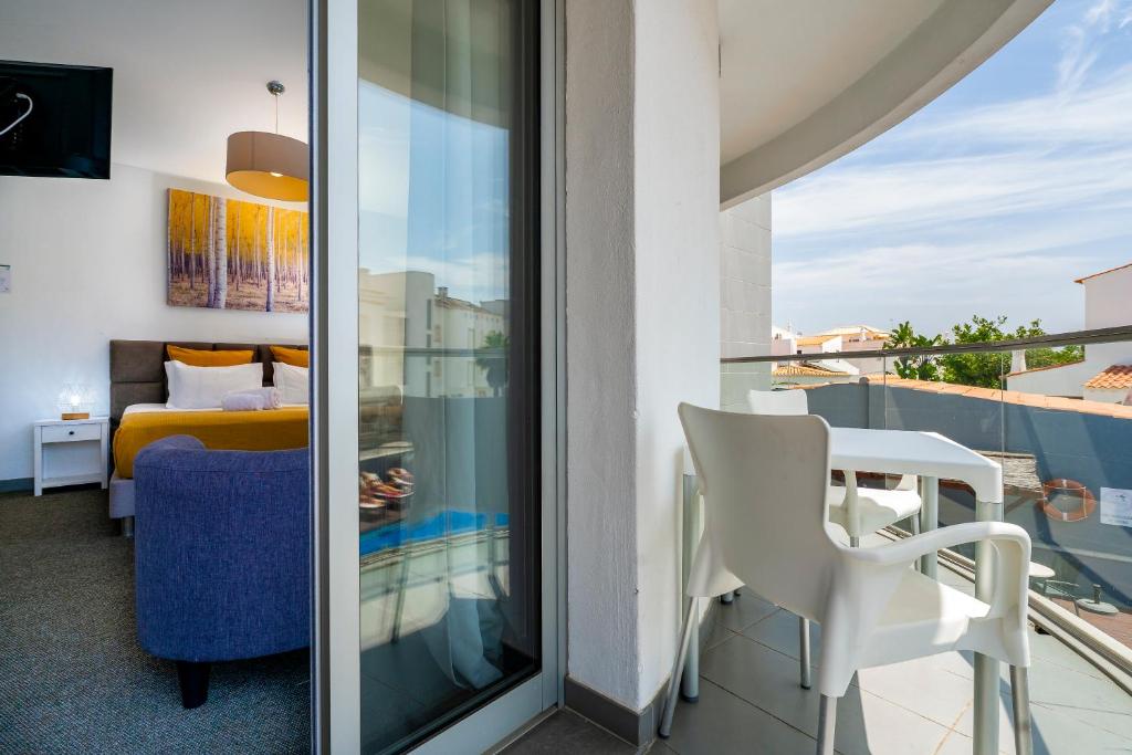 KR Hotels - Albufeira Lounge — Hotel rooms in Albufeira, Faro